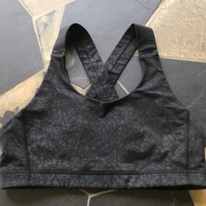 Lululemon sports bra size 12